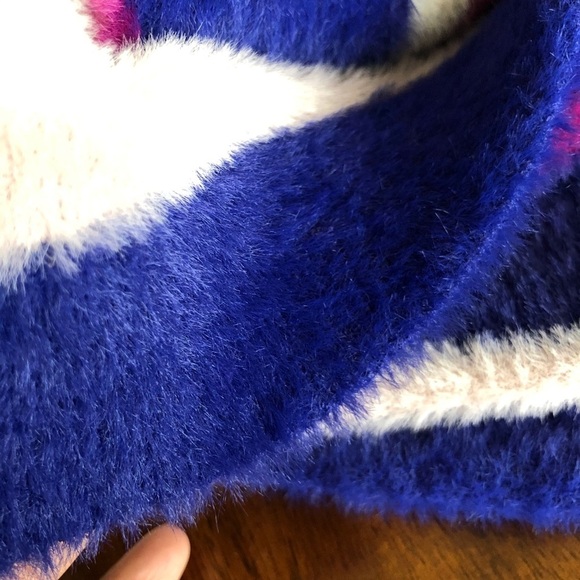 Splendid Striped Fuzzy V-neck Dolman Sleeve Sweater - Picture 10 of 10